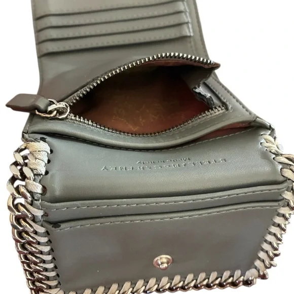 Stella McCartney Falabella small flap wallet in grey faux leather - Picture 8 of 8